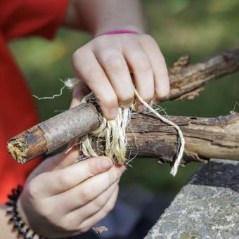 Bau von Mini-Flößen